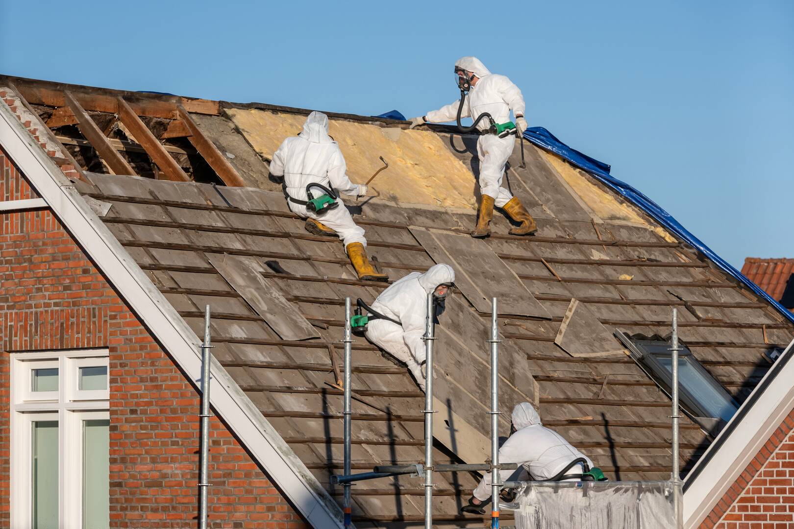 Four Seasons Roofing & Repair Inc